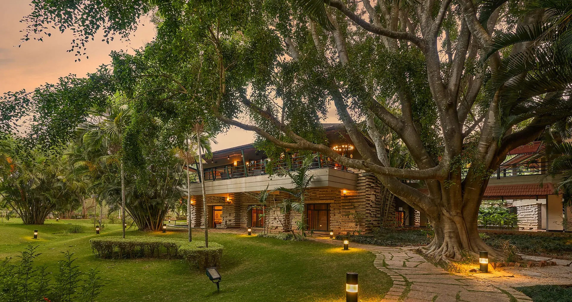 Angsana Oasis & Resort